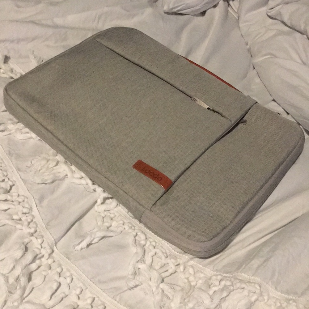 Laptop Case w/ Handle & Pockets